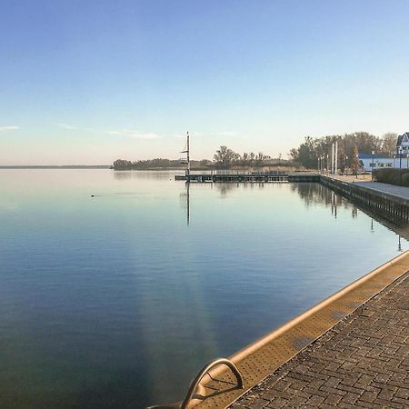 2 Bedroom Nice Home In Рехлін Екстер'єр фото