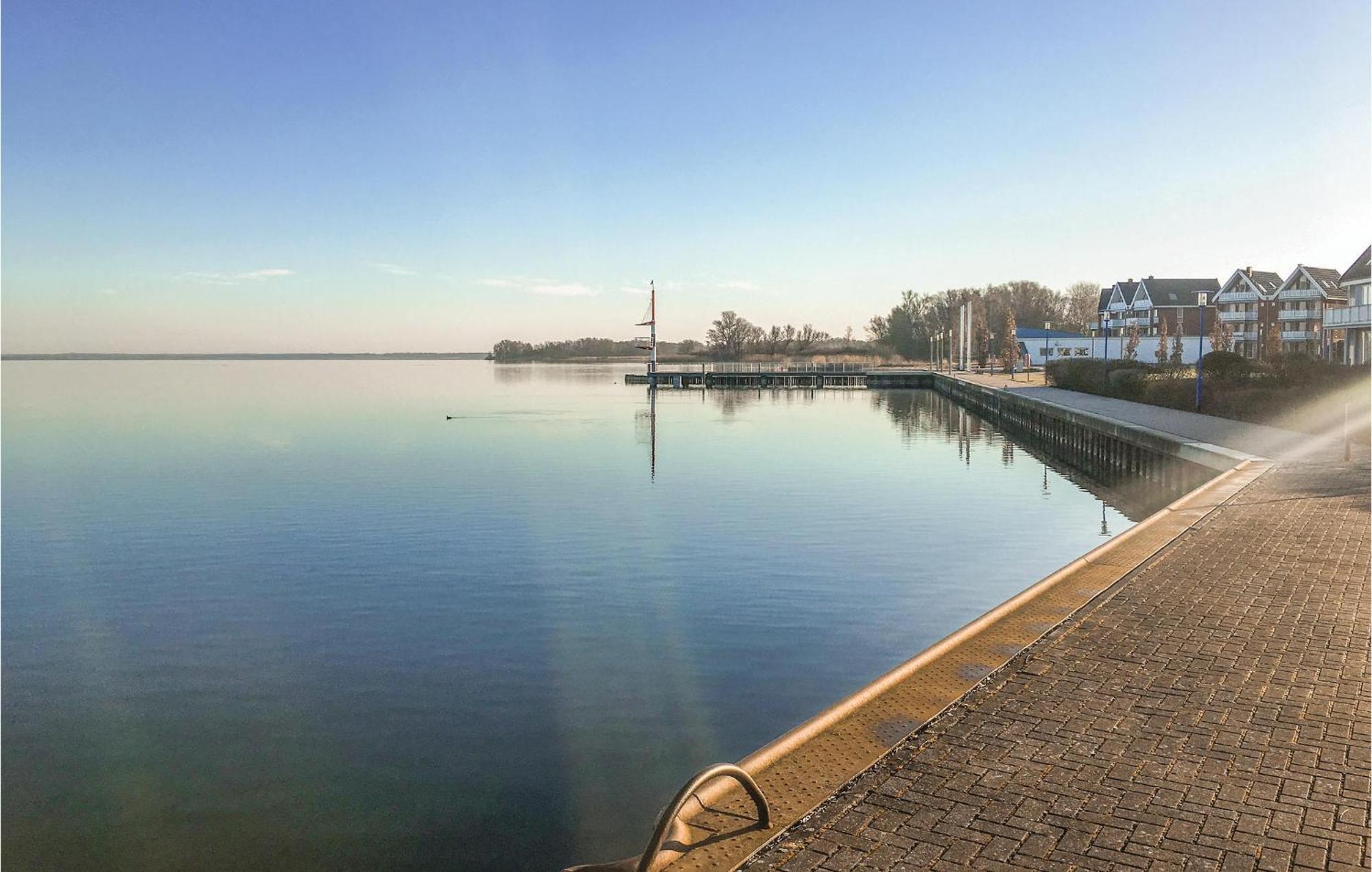 2 Bedroom Nice Home In Рехлін Екстер'єр фото